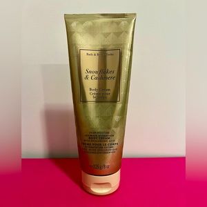 Snowflakes and Cashmere Bath and Body Works Body Cream